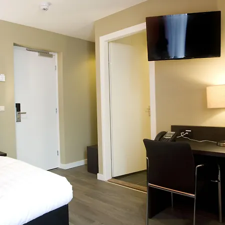 Hotel Next Door 3*